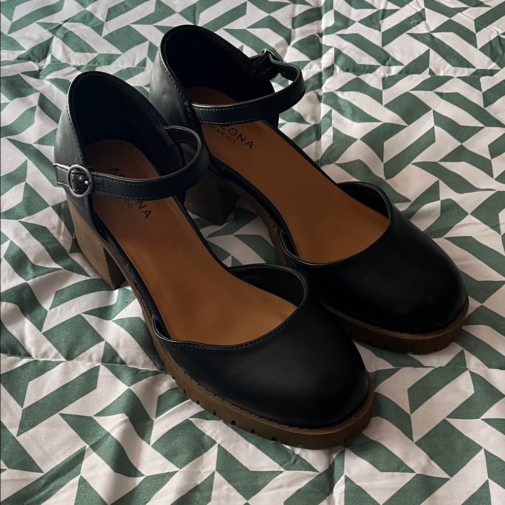 Arizona Jean Co Platforms Size 8.5